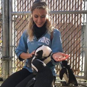 Meet your Posher, Lara